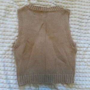 NWOT Le Li’s crop tank sweater in tan